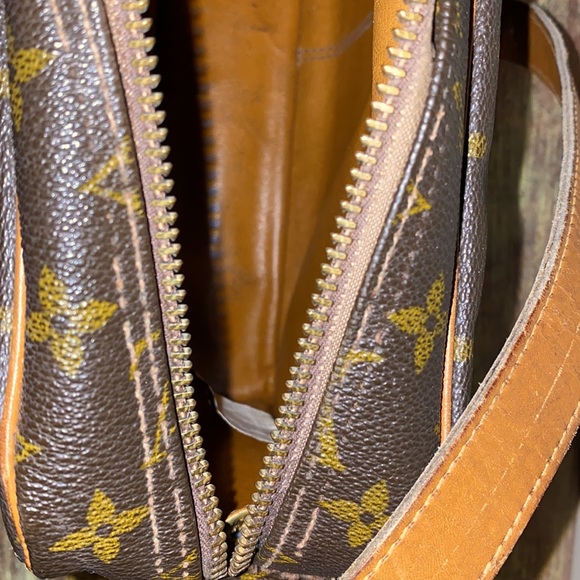 Rare Authentic Louis Vuitton Paris bag - Picture 10 of 14